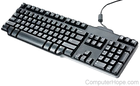 Black wired keyboard